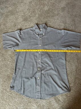 Bill Blass Black and tan checked Button-Down Shirt. Size M
